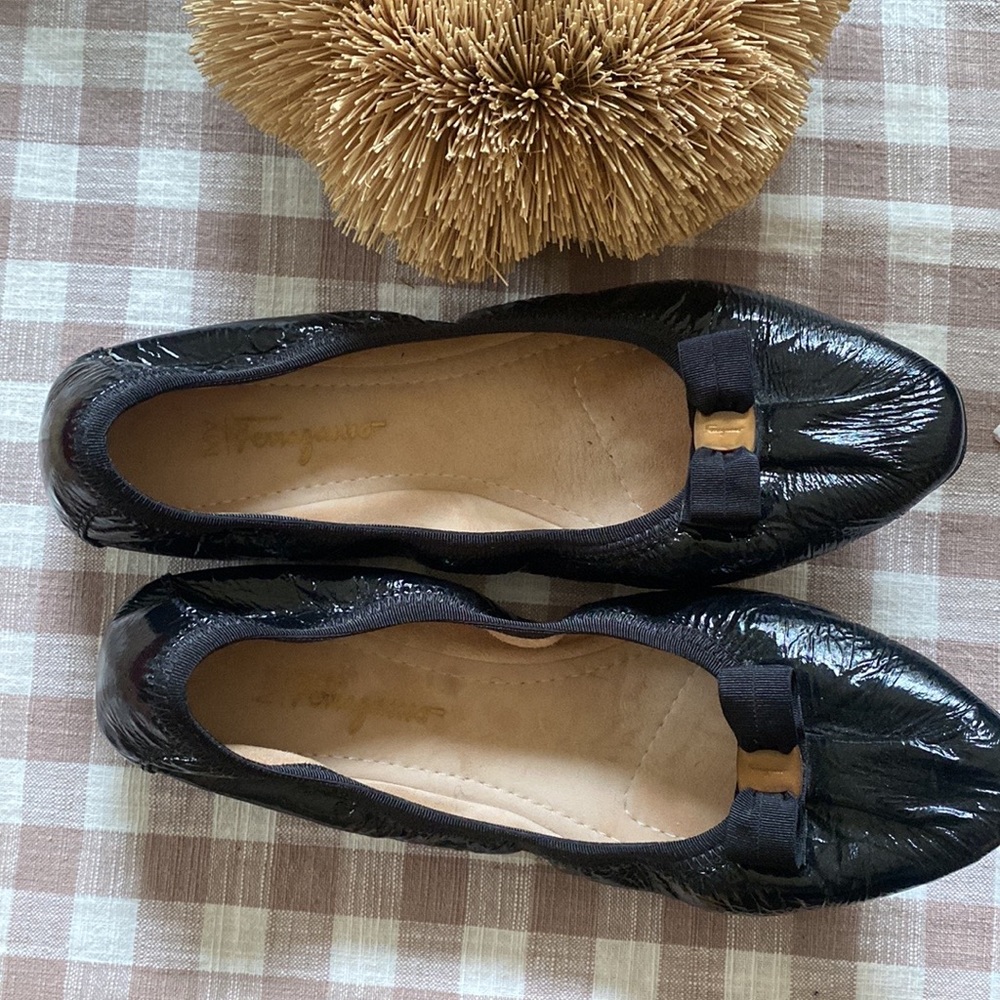 Salvatore Ferragamo Foldable Ballet Flats in Black
